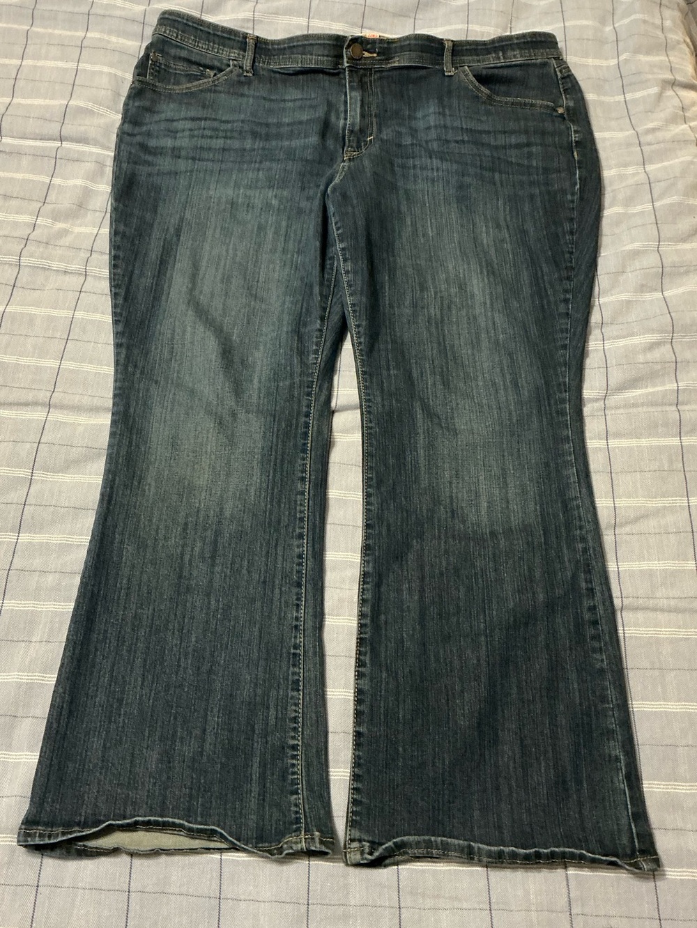 Evri Plus Sized Short Length Dark Wash Bootcut Jeans - Size 22S